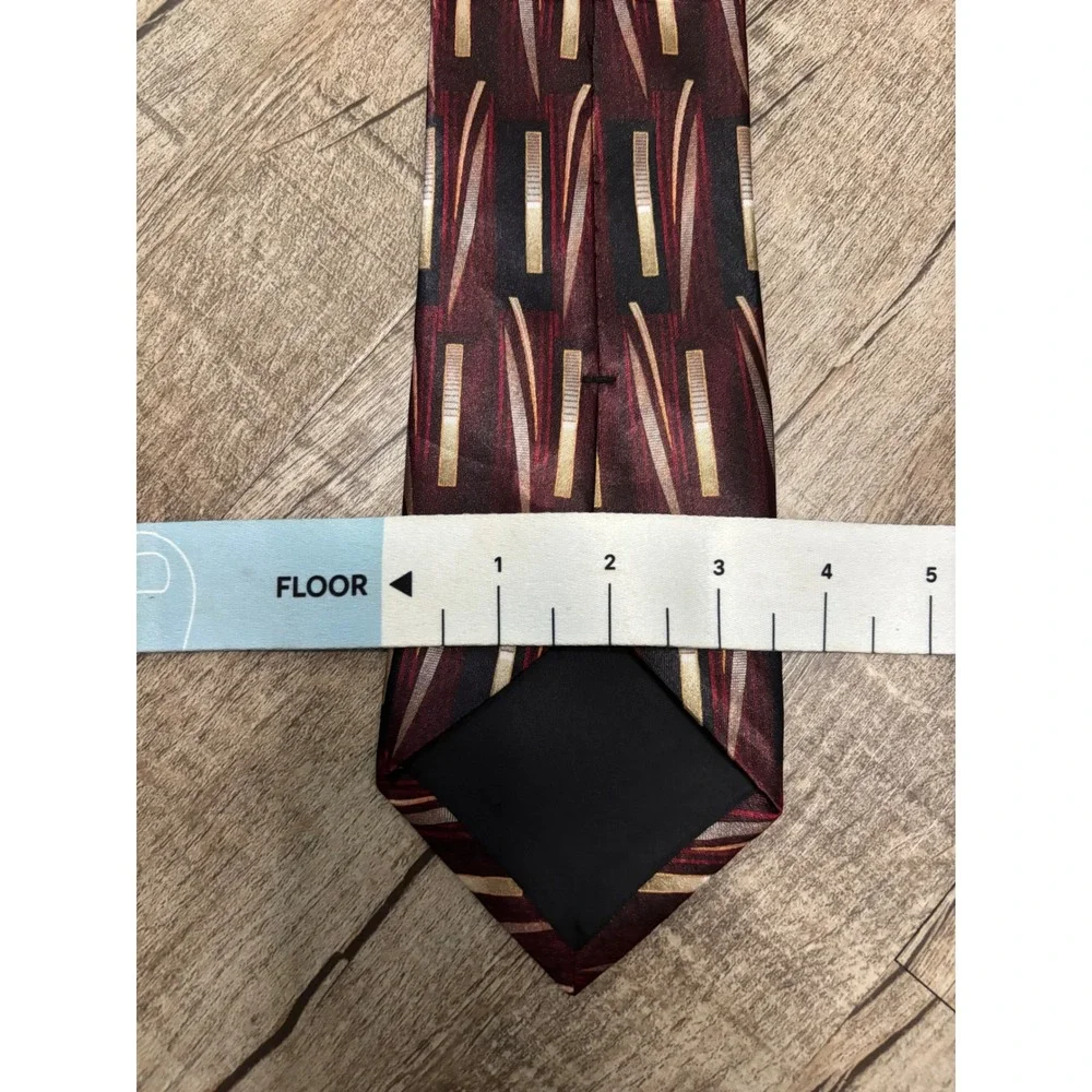 Beverly Hills Polo Club Mens Geometric Abstract Tie Burgundy Gold Black RN114831